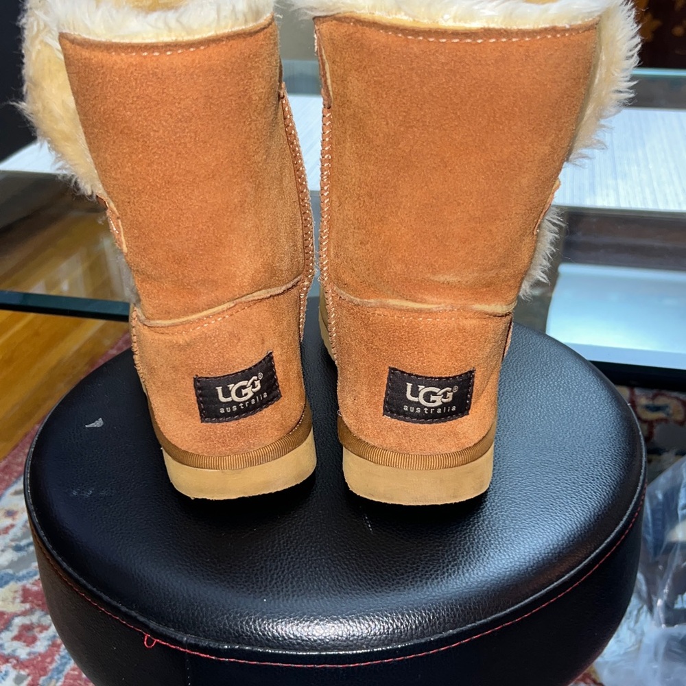 UGG Bailey Button II Tan Boots, chestnut, size 8, slightly used. - Picture 7 of 12